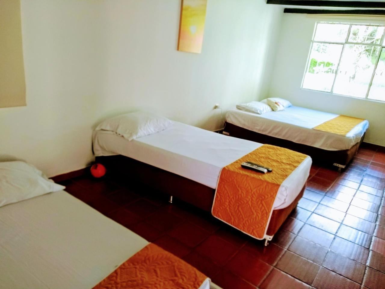 Hotel Playa By Marbar Hoteles Villeta Exterior foto